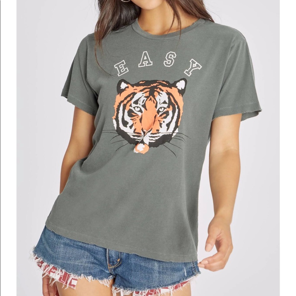 New WILDFOX Graphic Tee
